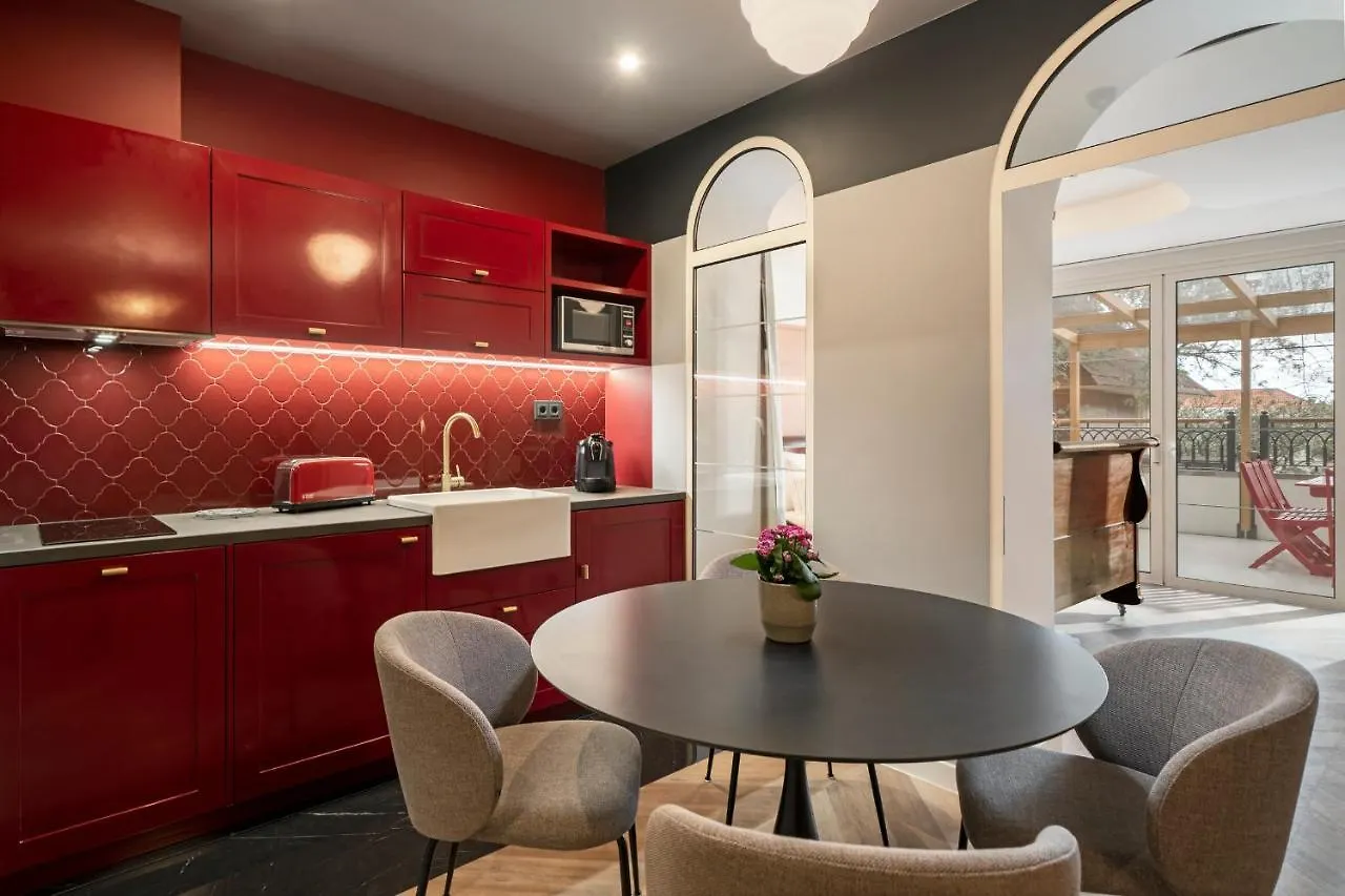 Madeira Gems Apartments Funchal  Funchal (Madeira)